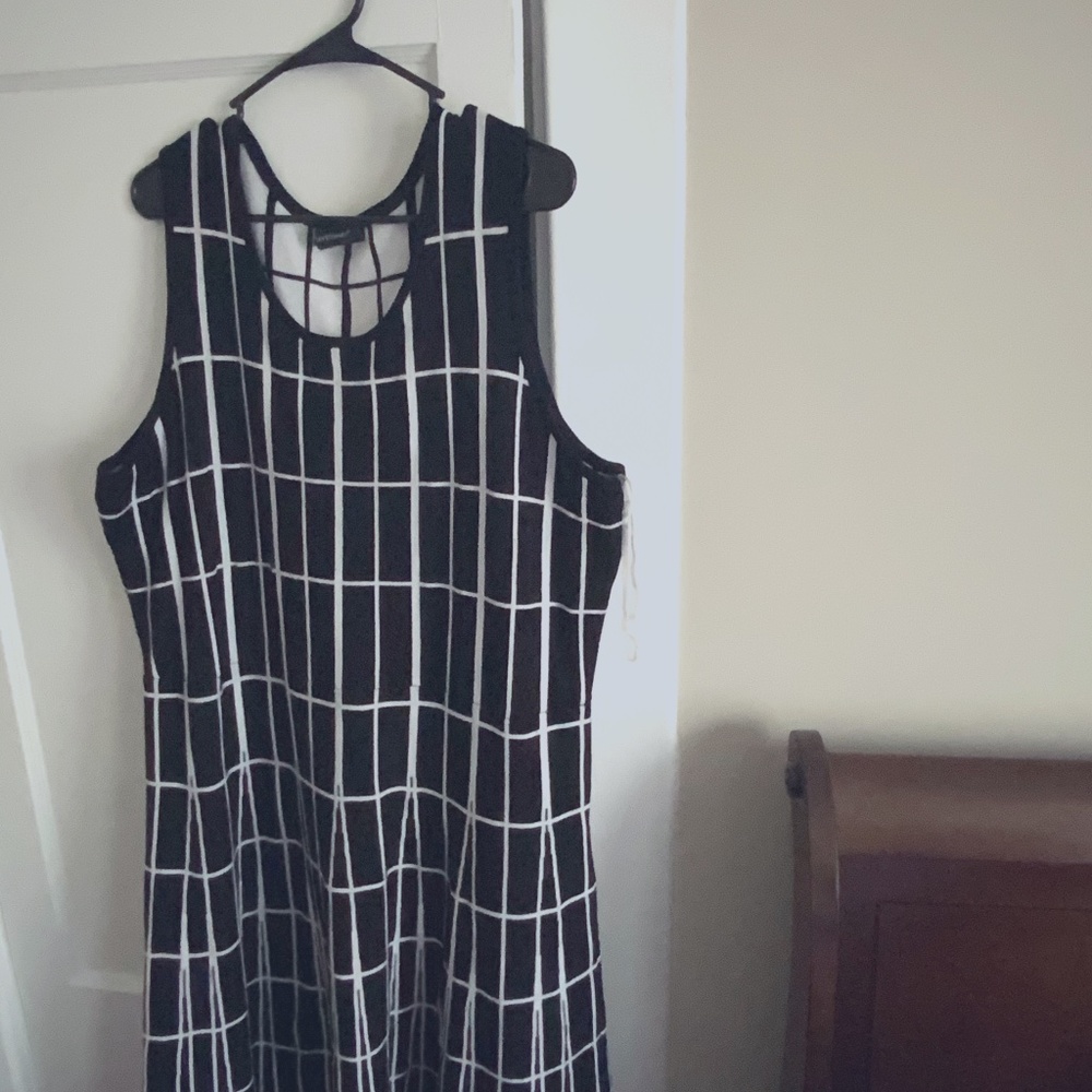 Black & White Printed Dress - Ashley Stewart